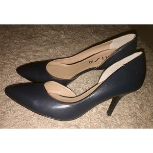 Unisa Heels in Navy Blue ✨💙